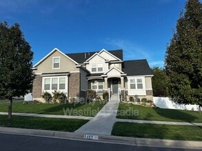 Building Photo - 1457 S Canyon View Dr