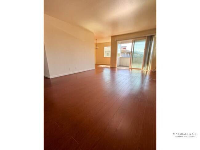 Building Photo - 3 BEDROOM, 2 BATH WITH NEW FEATURES, DECK, WASHER DRYER HOOK-UP, !