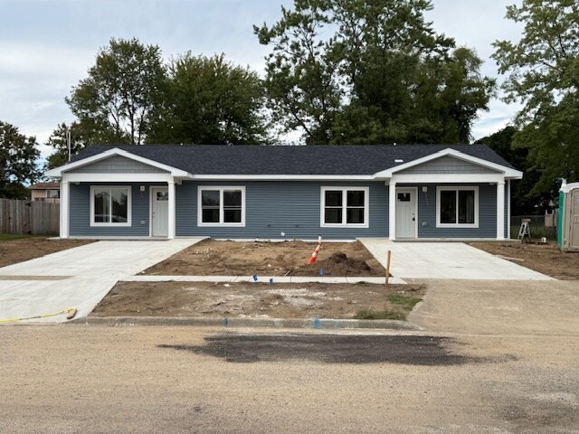 Foto principal - 708 Hoaglin Dr