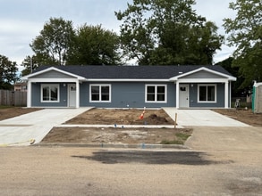 Building Photo - 708 Hoaglin Dr