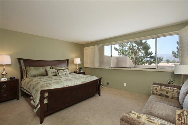 Building Photo - 47 Pebble Beach Dr