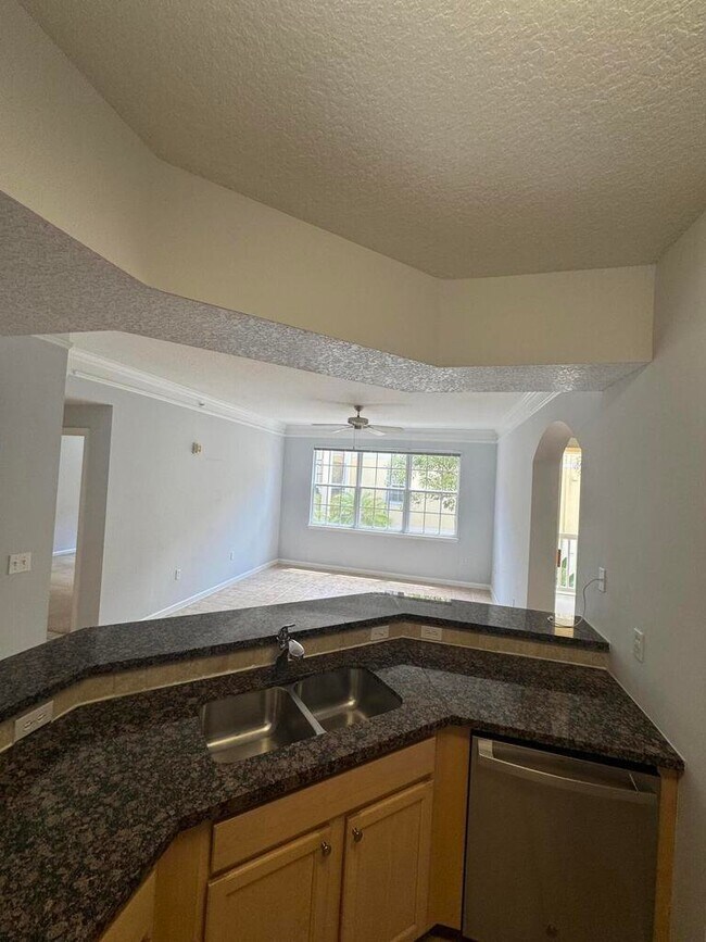 Building Photo - 224 Murcia Dr