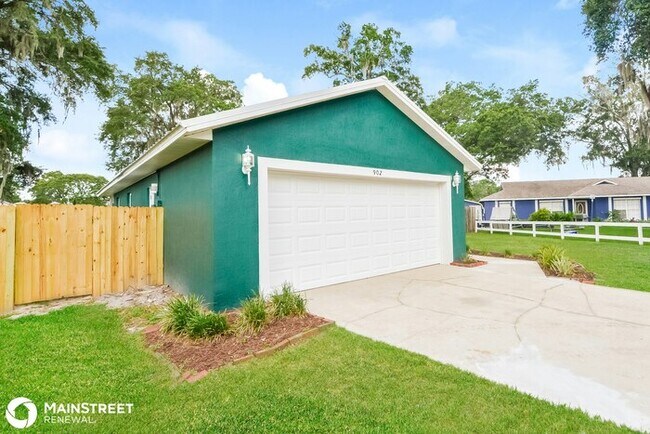 Foto del edificio - 902 English Oaks Ct