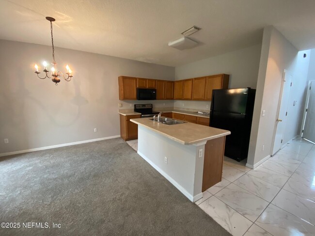 Foto del edificio - 601 Briar Way Ln