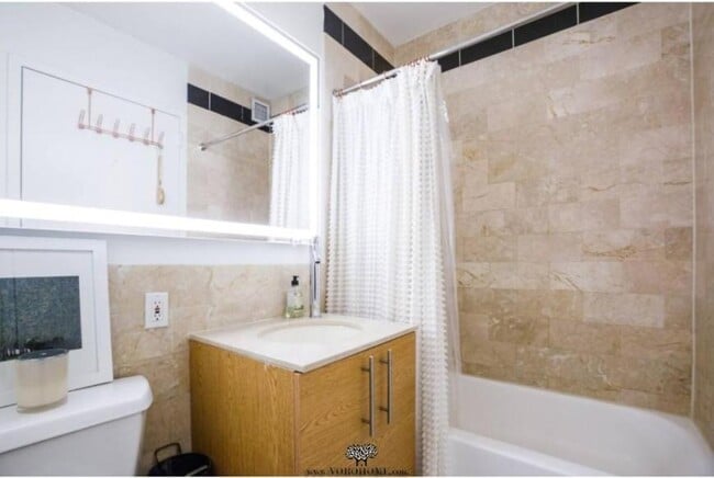 Building Photo - 2 bedroom in NEW YORK NY 10004