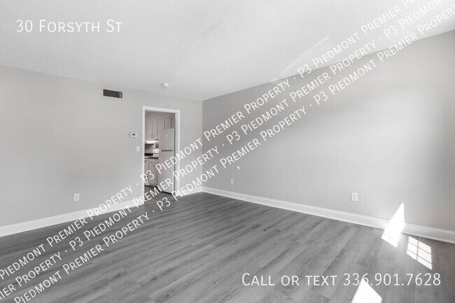 Foto del edificio - 30 Forsyth St