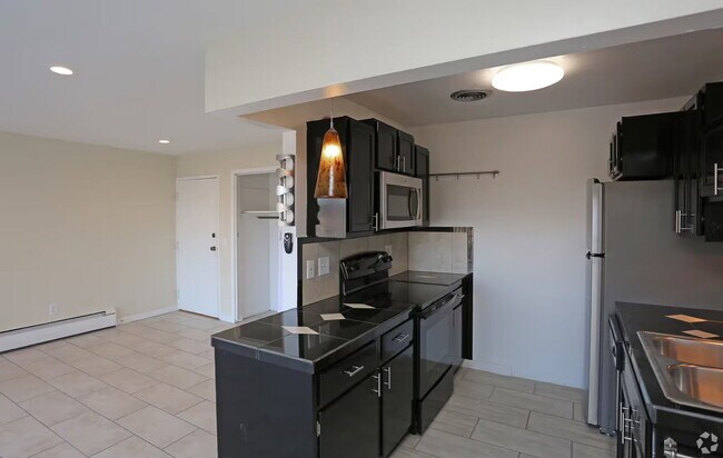 Building Photo - 5450 Beechmont Ave