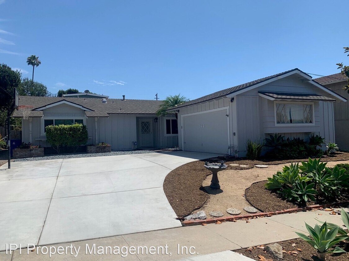 Foto principal - 4 br, 2 bath House - 364 E. Moss Street