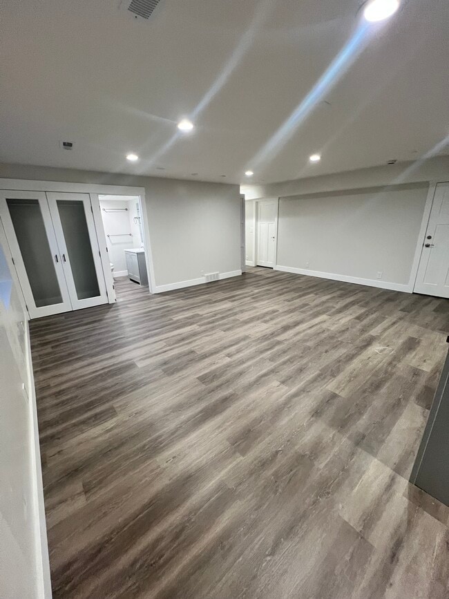 Building Photo - 1142 W Lucky Cv