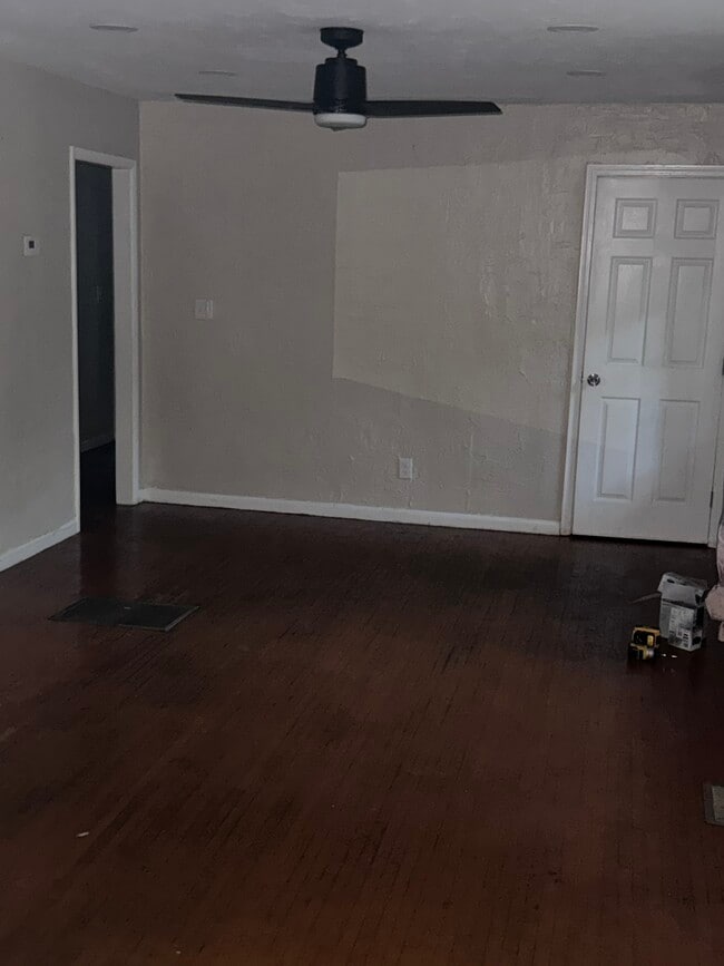 Living room - 5345 Orchard Pl