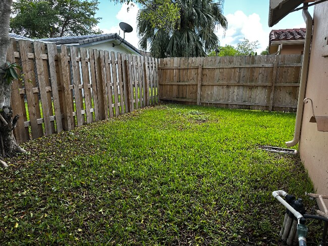 Foto del edificio - 3259 NW 118th Ln