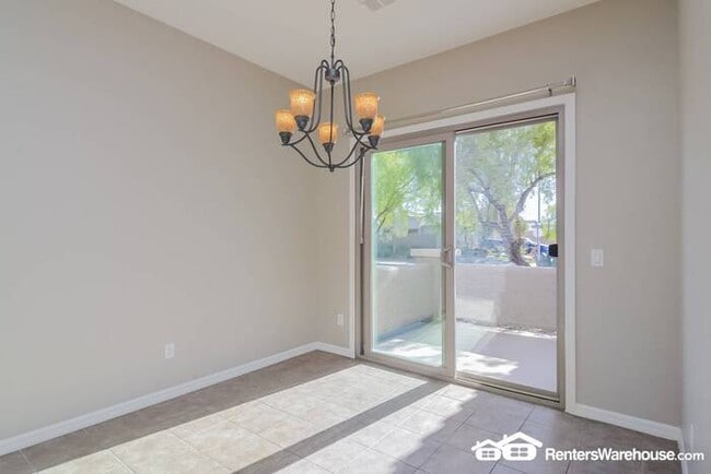 Building Photo - Single story 3 bed 2 bath in Stallion Moun...