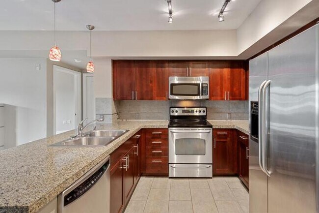 Building Photo - 2 bedroom in Seattle WA 98107