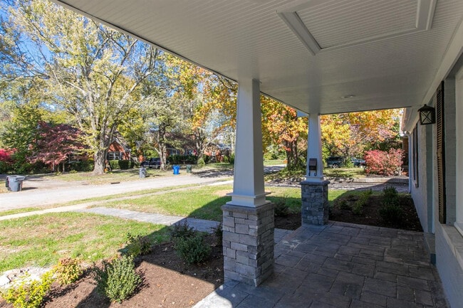 Foto del edificio - 564 Claymont Dr