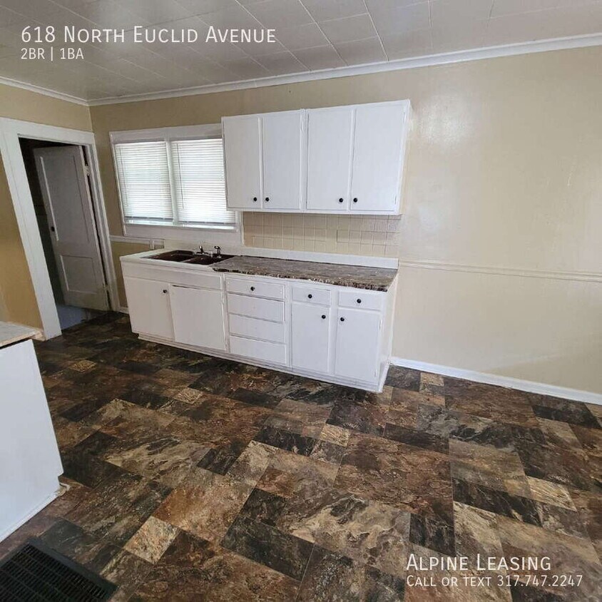Building Photo - 618 N Euclid Ave