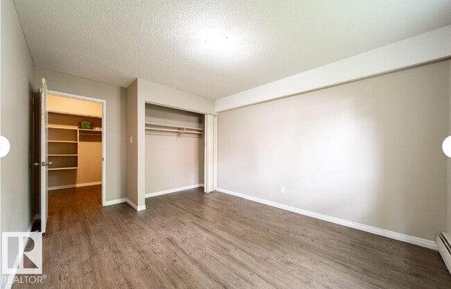 Building Photo - 3312-3105 105 Ave NW