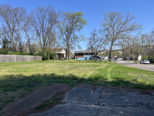 Building Photo - "Charming 3-Bed Home on Flamingo Drive – P...