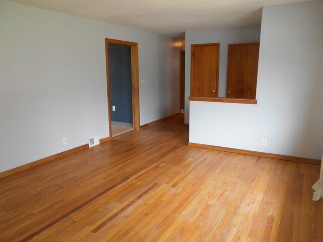 Foto del edificio - 3112 Colonial Ave
