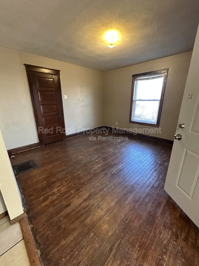 Foto del edificio - 320 Highland Ave