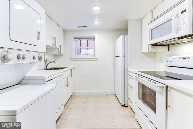 Foto del edificio - 2 br, 1 bath Townhome - 20 S Street NW