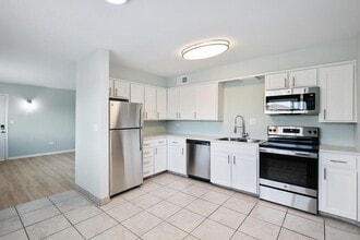 Building Photo - 1216 Pierce St