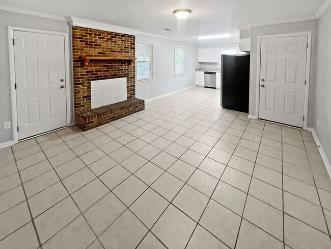 Foto del edificio - 604 Blaine Dr SW
