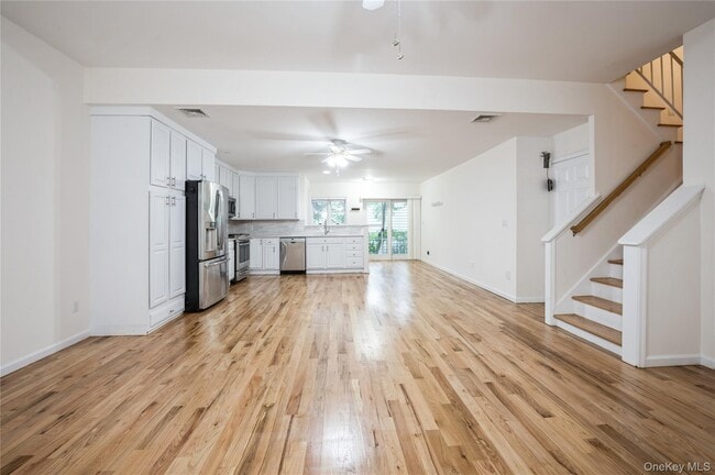 Building Photo - 140 Woodside Ave