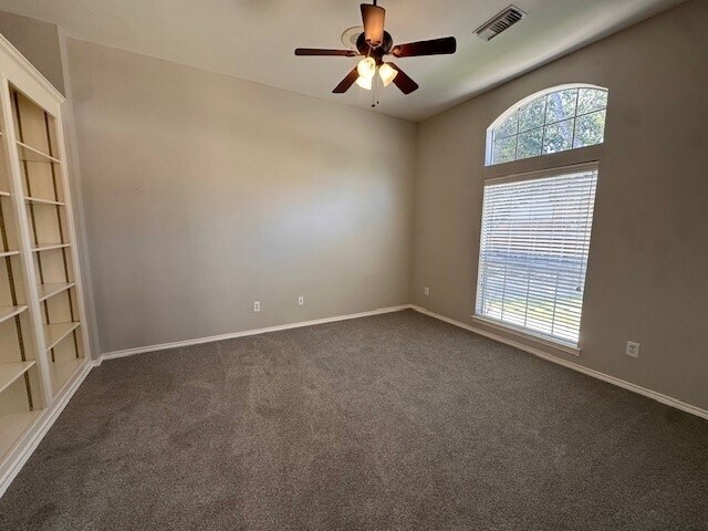 Foto del edificio - 3406 Mcmahon Way