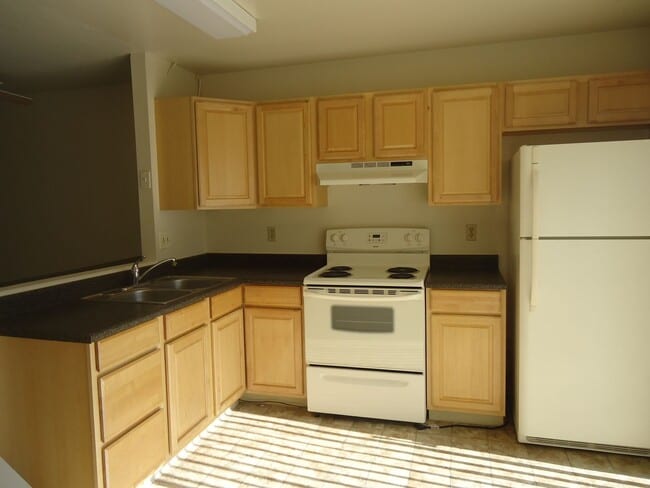 Building Photo - 10125 Carefree Dr