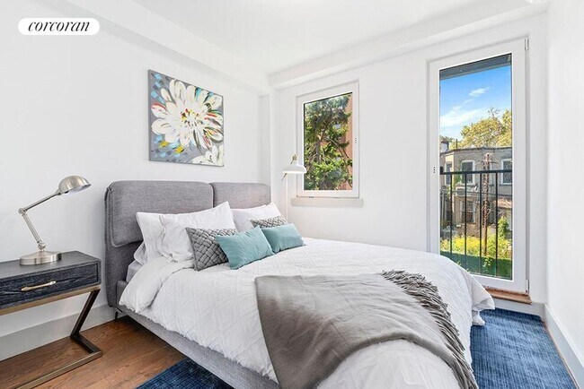 Foto del edificio - 894 New York Ave