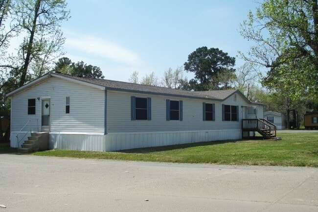 Building Photo - Forest Hollow Manufactured Home Community