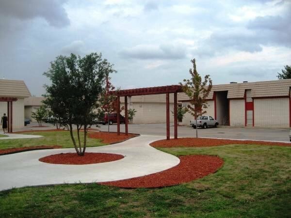 Primary Photo - 1236 S Memorial Dr #8 - 408