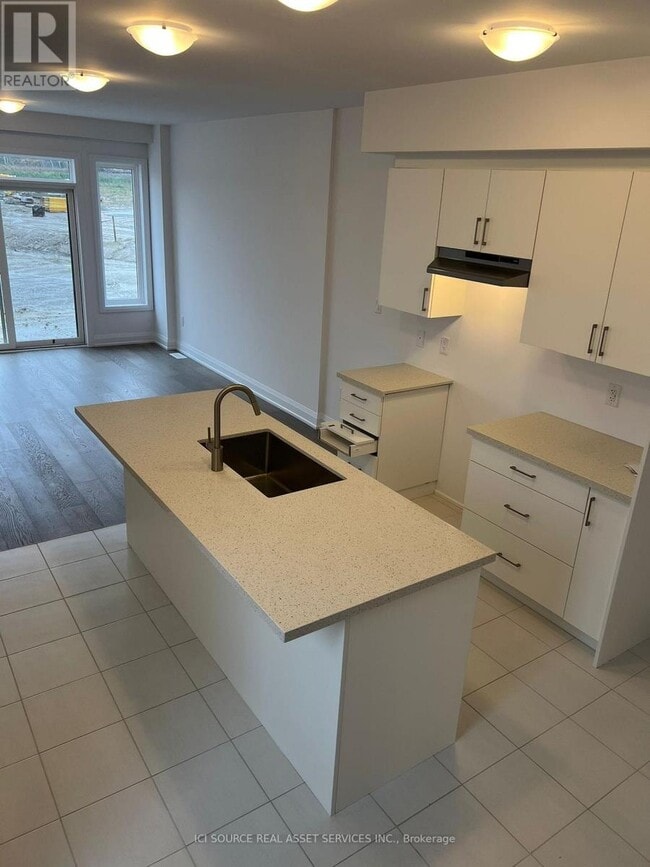 Building Photo - 3 Ranch Ter