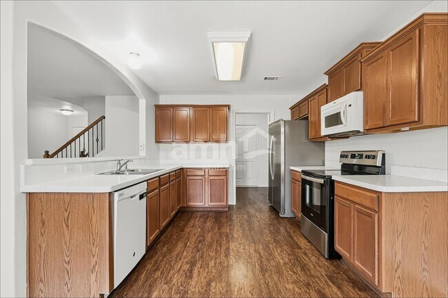 Foto del edificio - 5512 Parkview Hills Ln