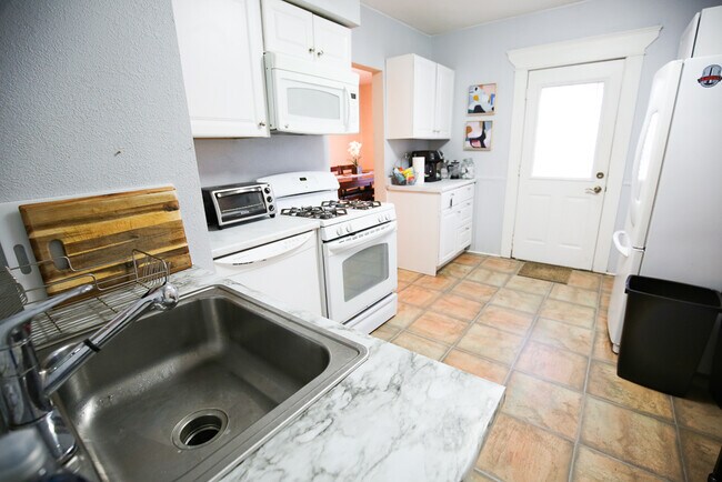 Foto del edificio - 1700 5th St NE