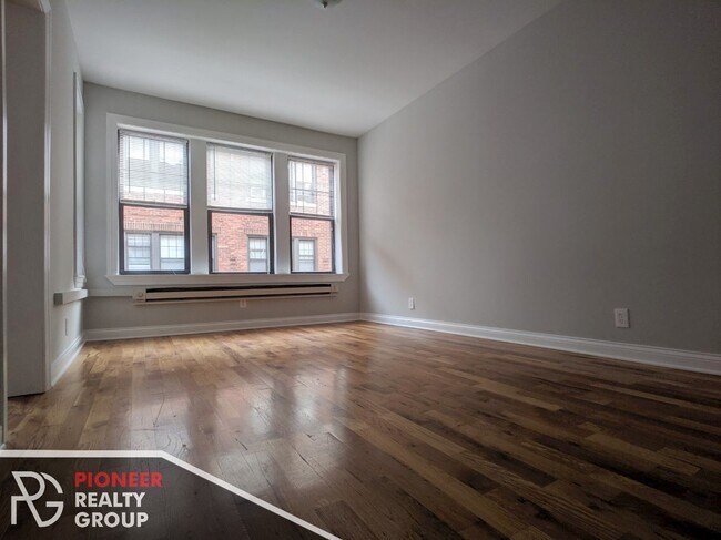 Foto del edificio - 4409 N Wolcott Ave