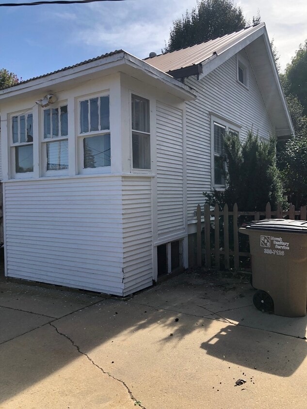 Foto principal - 918 S 1st Ave