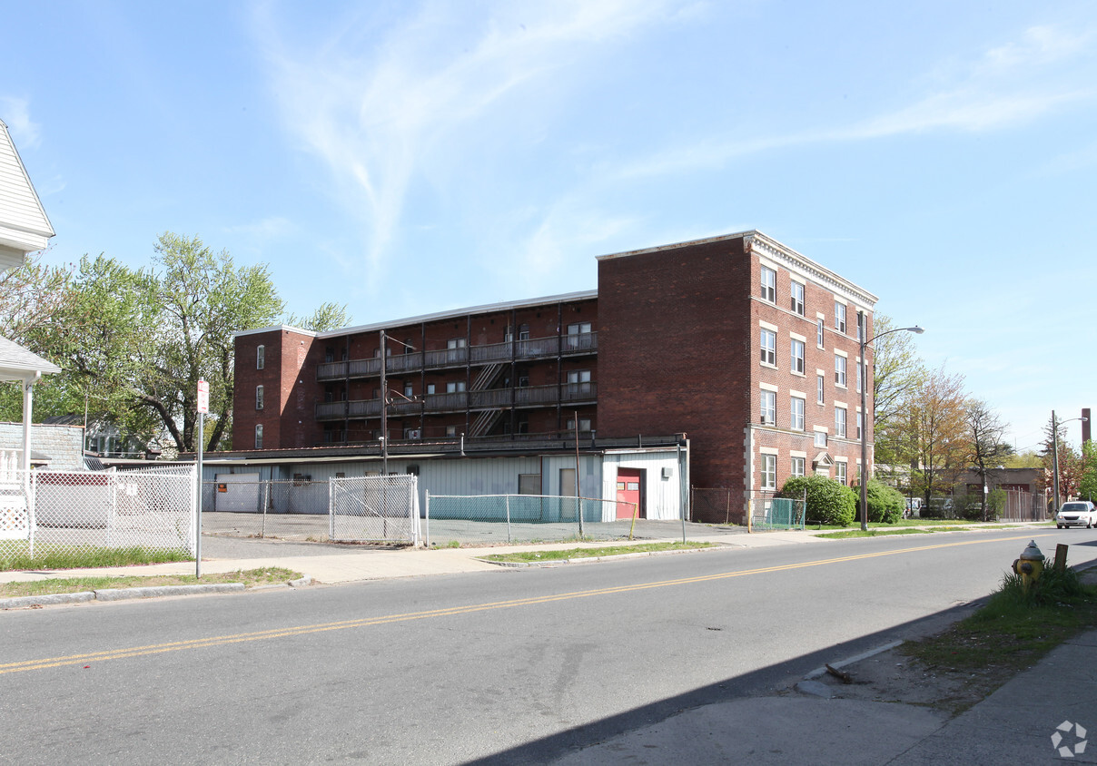 109 Oakland St - 109 Oakland Street
