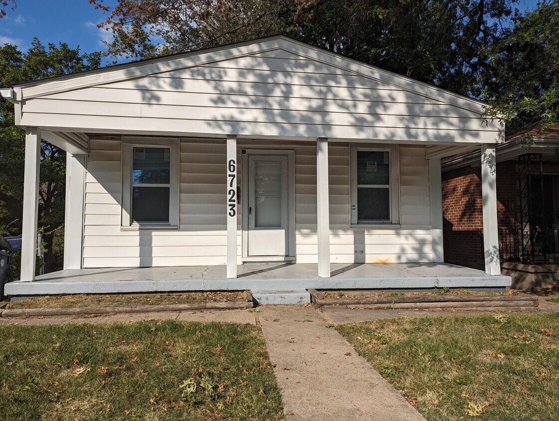 Foto principal - $500 OFF Your First Month's Rent!