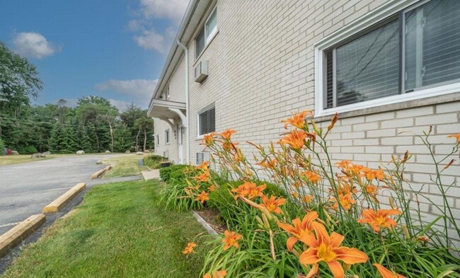 Foto del edificio - 4113 Telegraph Rd