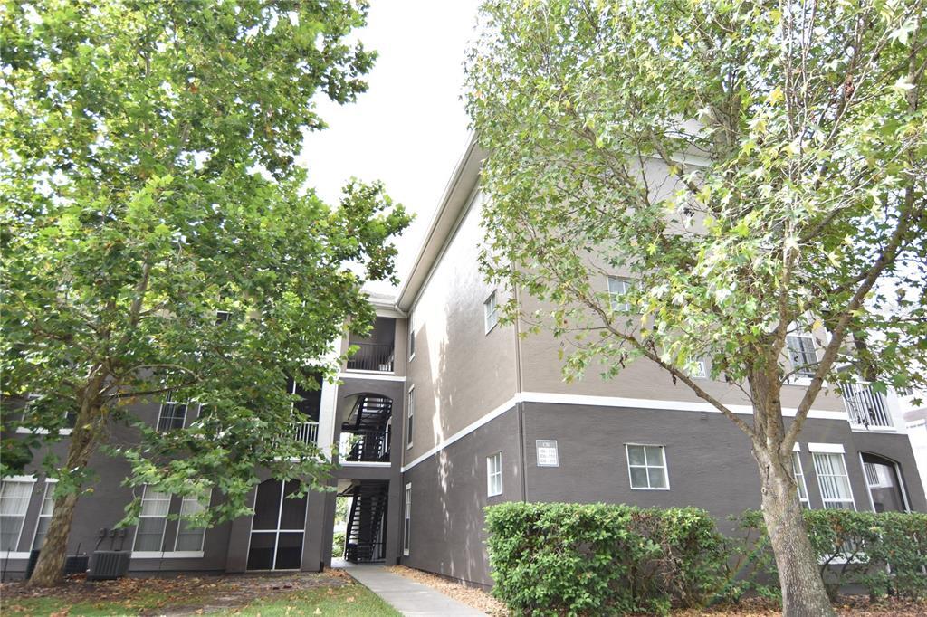 Primary Photo - 9304 Crescent Loop Cir