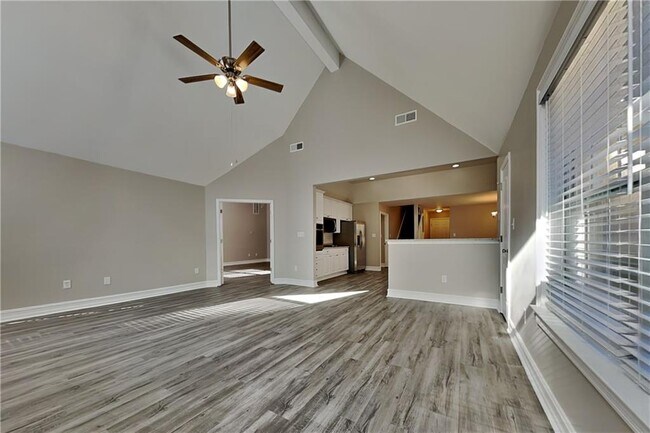 Foto del edificio - 805 River Valley Dr