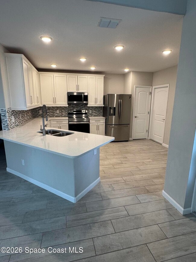 Building Photo - 49 Montecito Dr