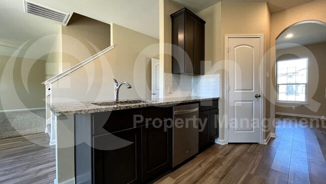 Building Photo - 283 Moonstone Way