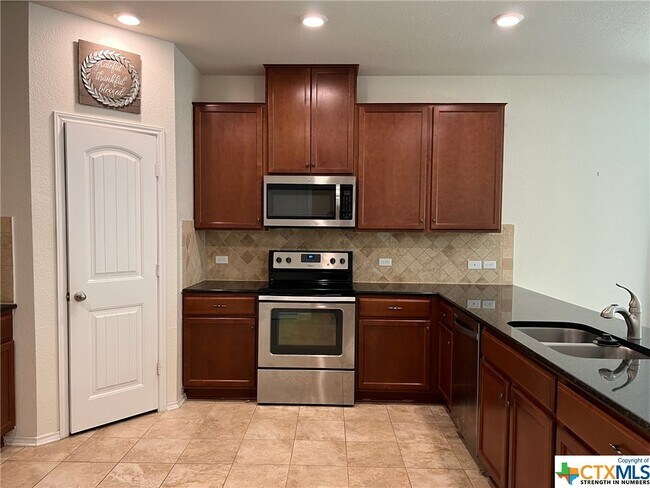 Building Photo - 9030 Lonesome Oak Drive