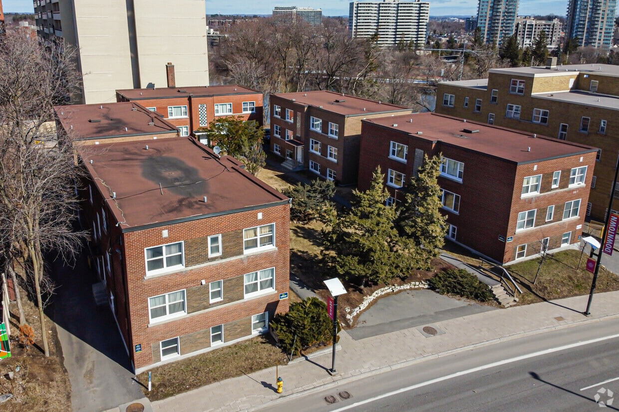 Photo du bâtiment - 641-649 Rideau St