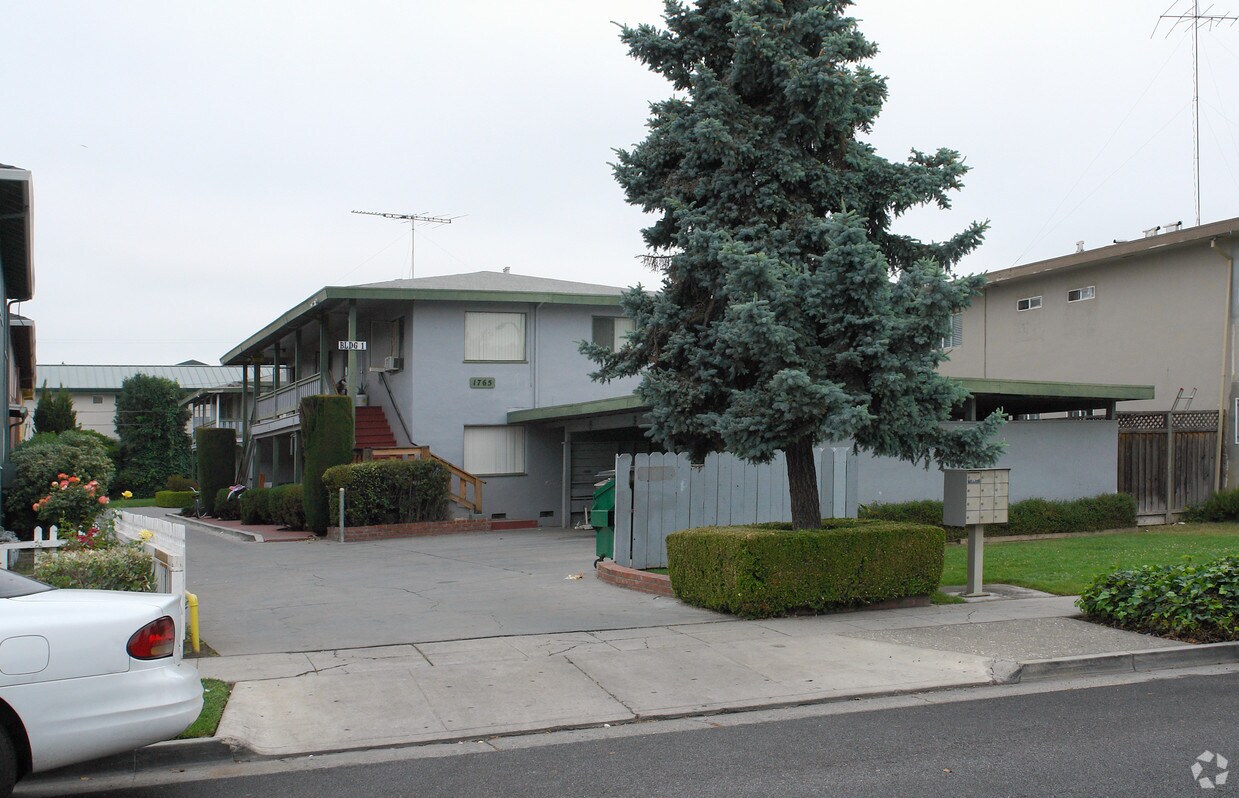 Primary Photo - 1765 Hester Ave