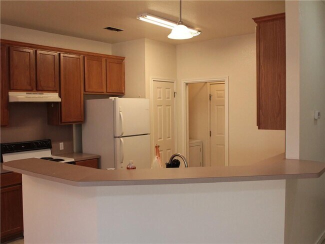Building Photo - 8010 Willet Trail