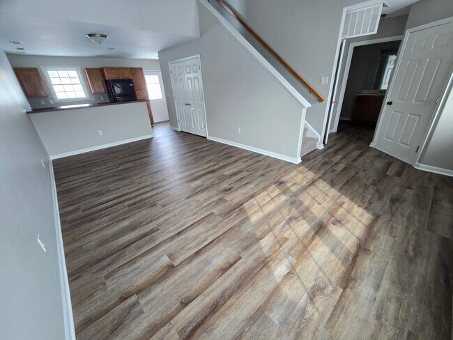 Foto del edificio - 6 Paige Dr