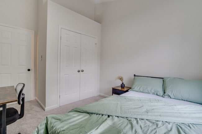 Foto del edificio - 3700 Roxbury Ln